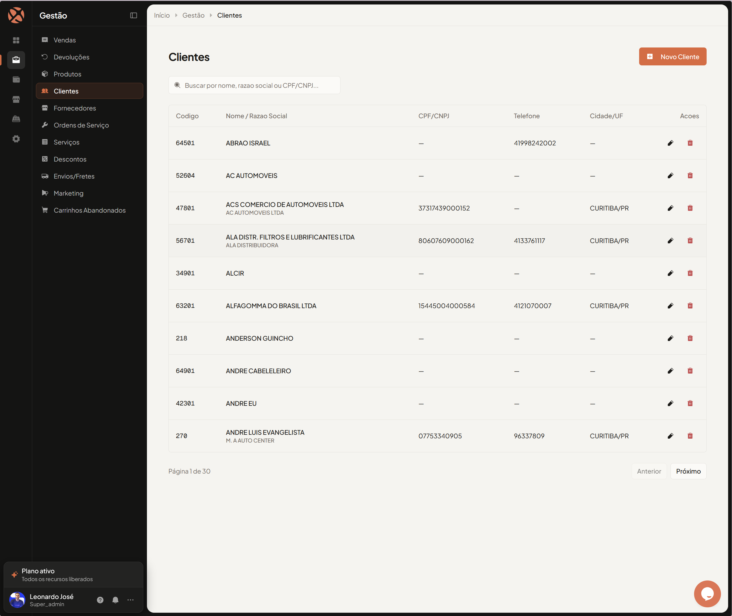 Screenshot do módulo CRM & Clientes